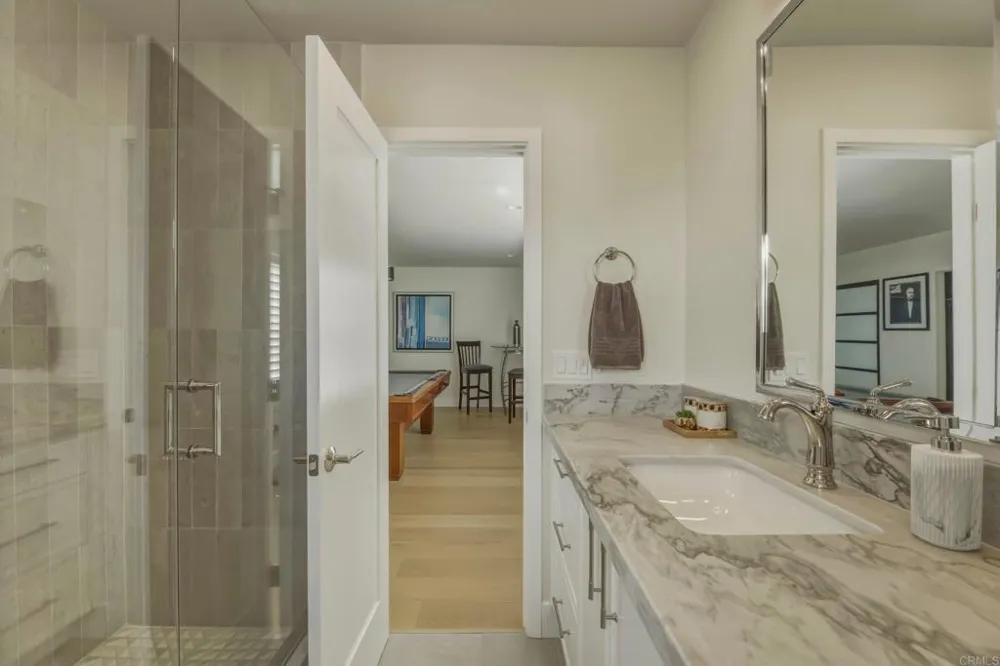 2140 Janis Way Carlsbad, CA 92008