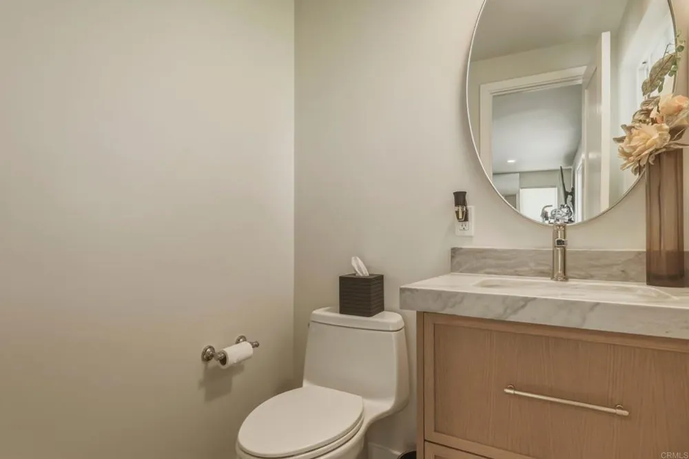 2140 Janis Way Carlsbad, CA 92008