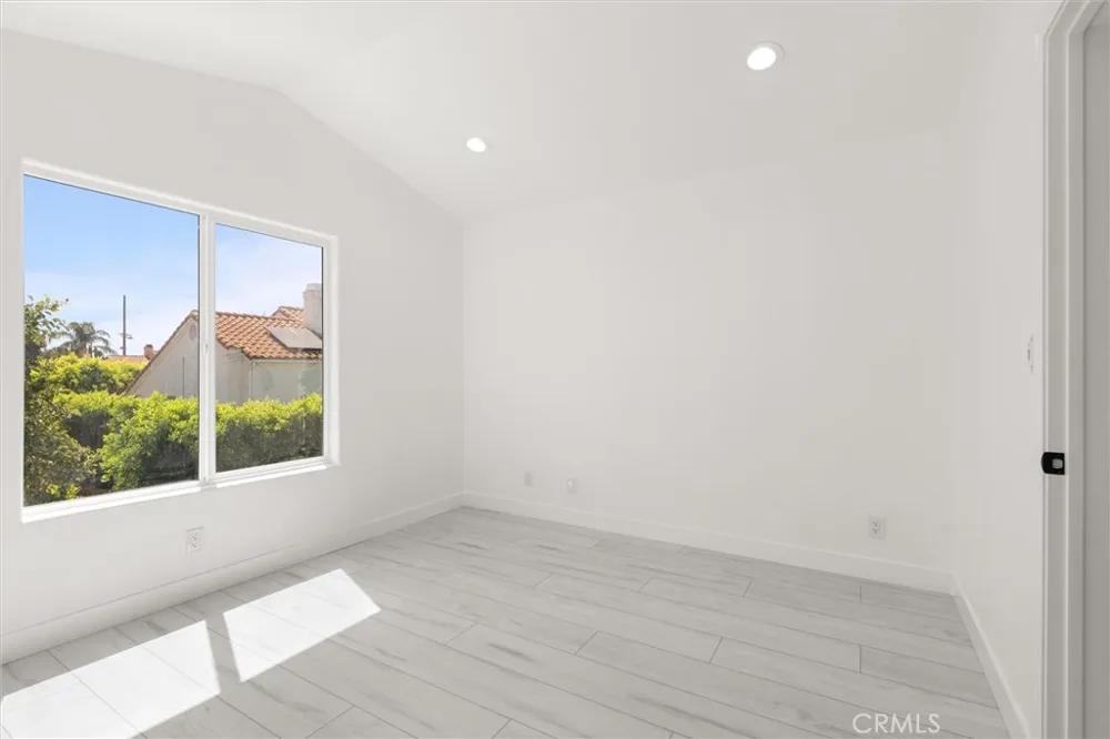 7422 kyle court West Hills, CA 91307