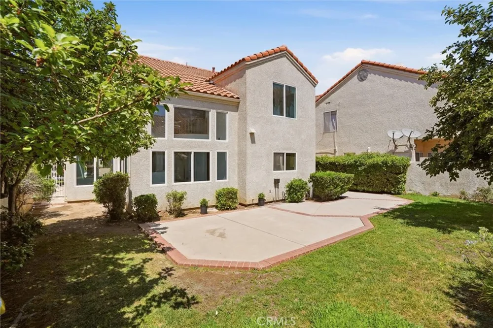 7422 kyle court West Hills, CA 91307