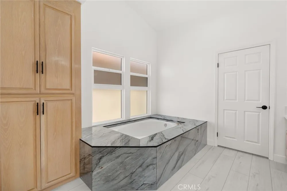 7422 kyle court West Hills, CA 91307