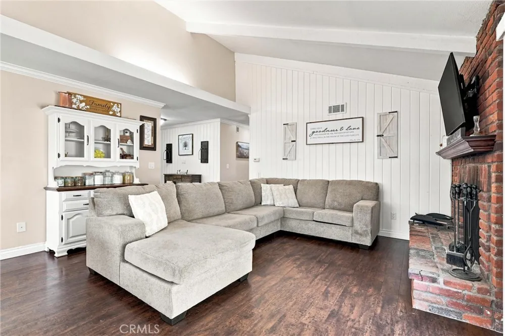 25711 Chrisanta Drive Mission Viejo, CA 92691