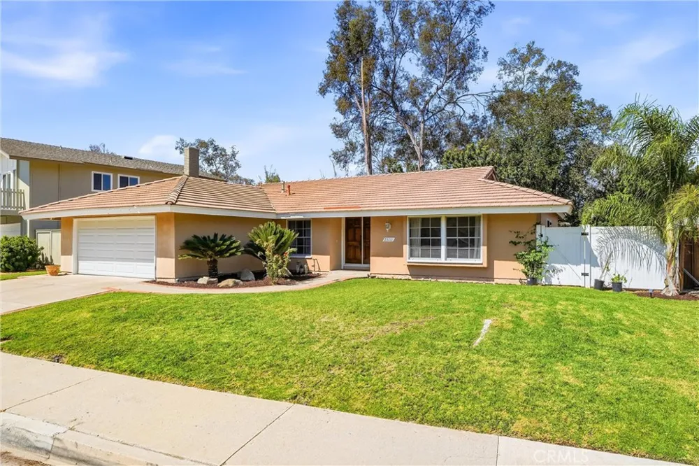 25711 Chrisanta Drive Mission Viejo, CA 92691