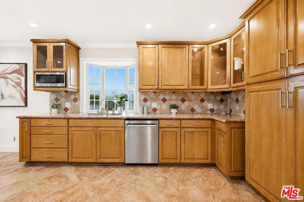 5221 Purdue Avenue Culver City, CA 90230