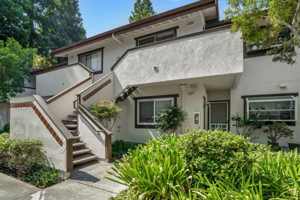 1400 Bowe Avenue #1208 Santa Clara, CA 95051