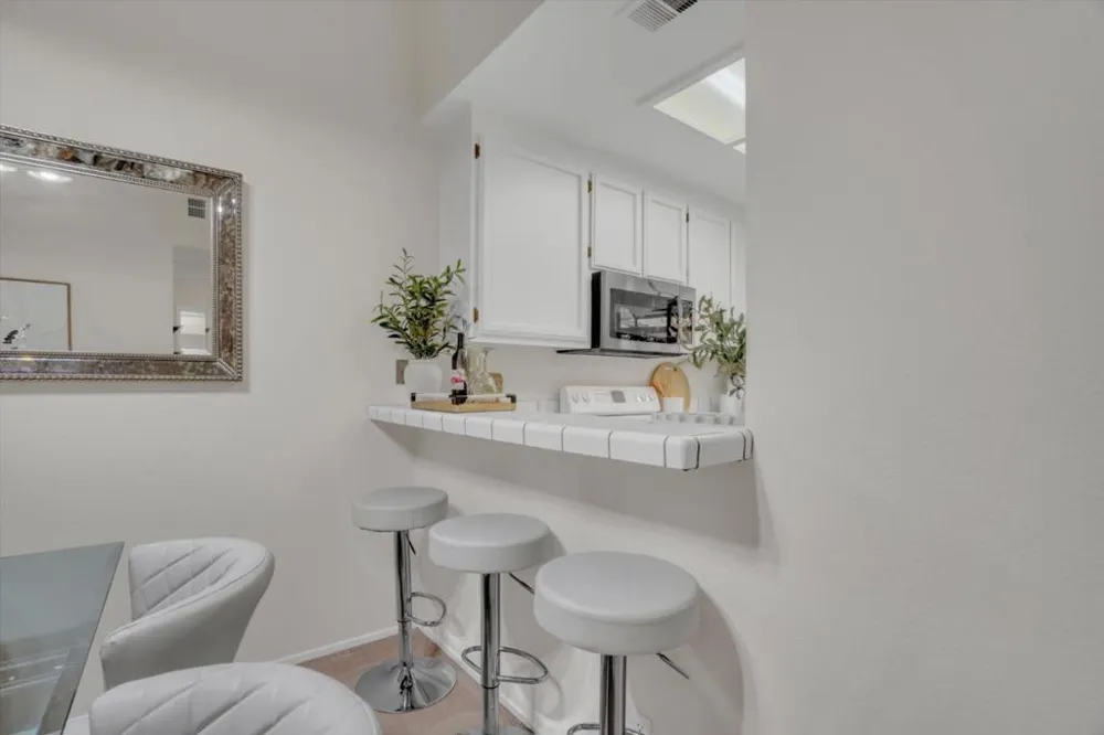 1400 Bowe Avenue #1208 Santa Clara, CA 95051