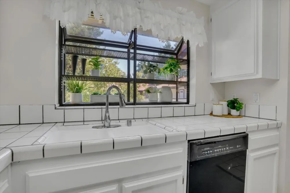 1400 Bowe Avenue #1208 Santa Clara, CA 95051