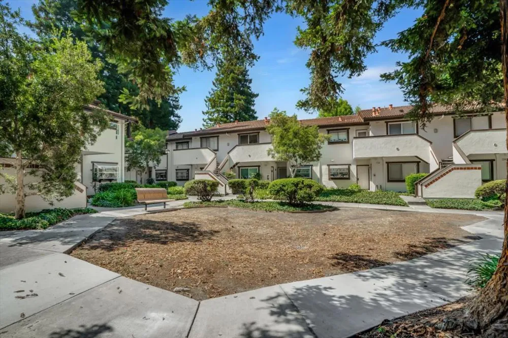 1400 Bowe Avenue #1208 Santa Clara, CA 95051