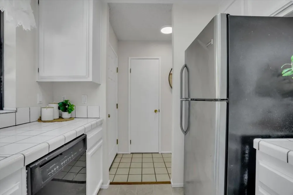 1400 Bowe Avenue #1208 Santa Clara, CA 95051