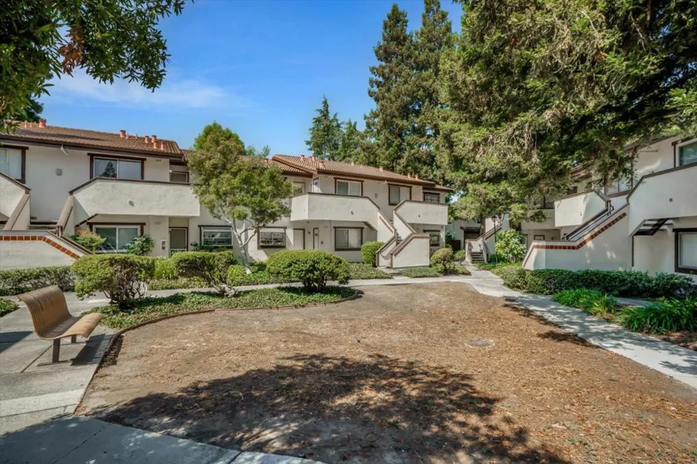 1400 Bowe Avenue #1208 Santa Clara, CA 95051