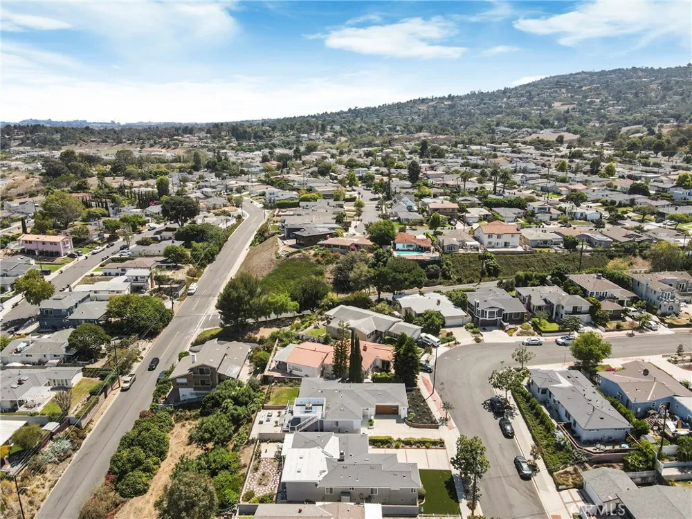 2711 Highcliff Drive Torrance, CA 90505