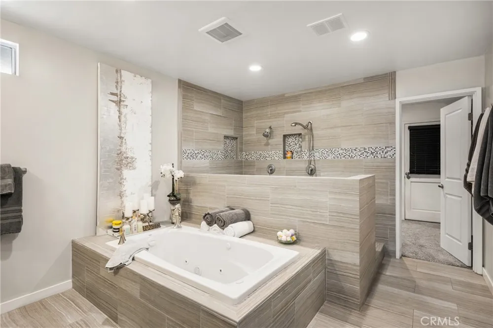 19301 Maynard Way North Tustin, CA 92705