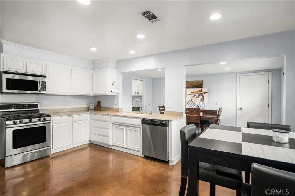 19301 Maynard Way North Tustin, CA 92705