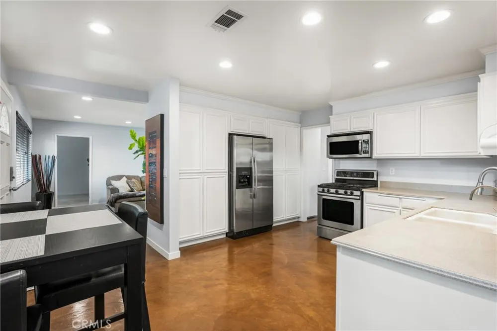 19301 Maynard Way North Tustin, CA 92705