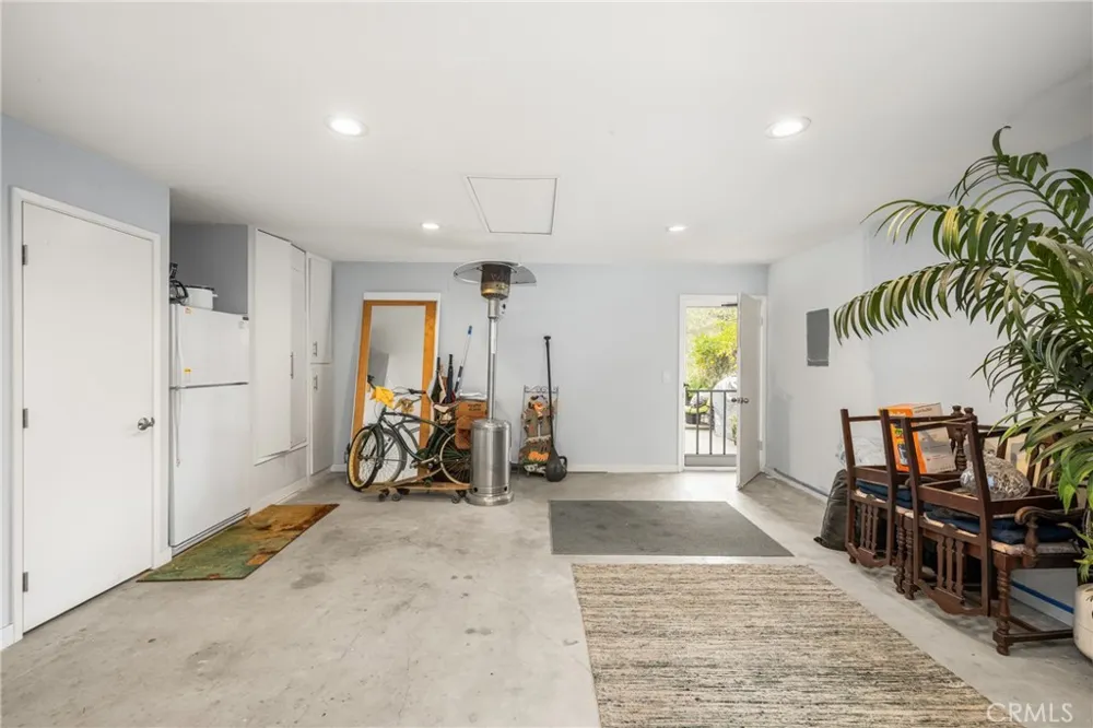 19301 Maynard Way North Tustin, CA 92705