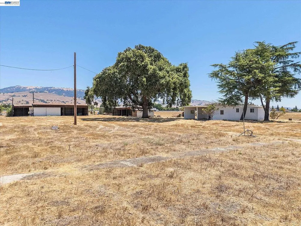 13690 Murphy Ave #E San Martin, CA 95046