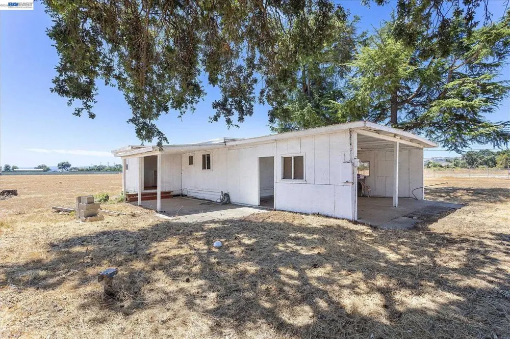 13690 Murphy Ave #E San Martin, CA 95046