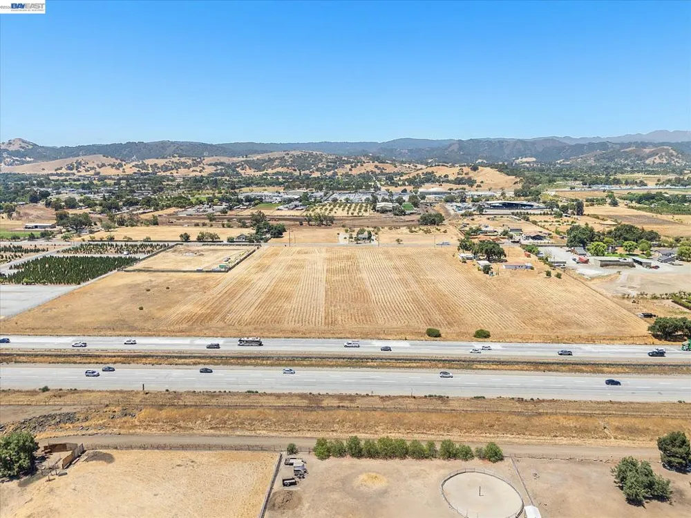 13690 Murphy Ave #E San Martin, CA 95046