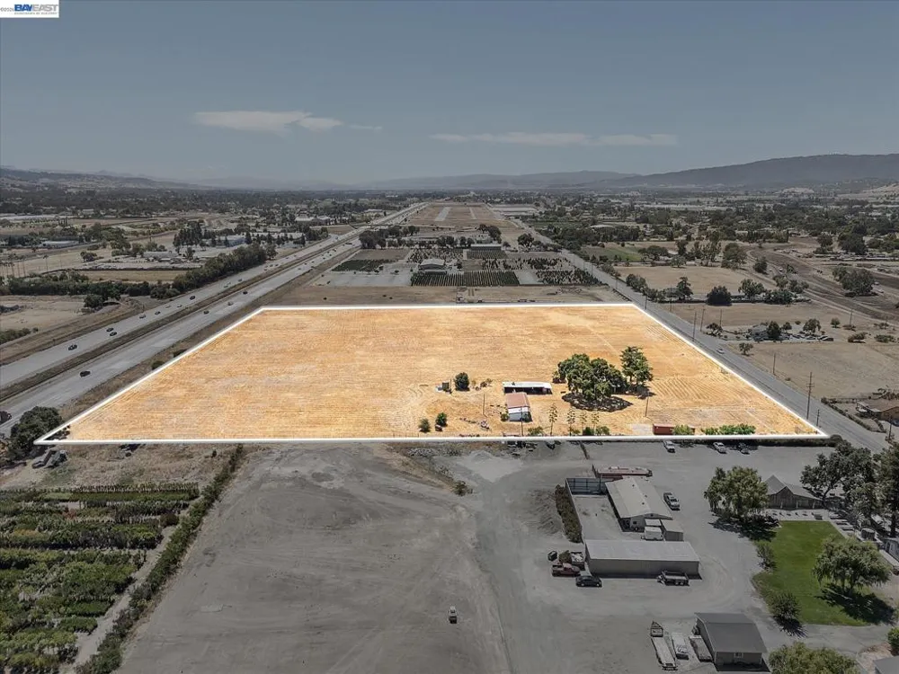 13690 Murphy Ave #E San Martin, CA 95046