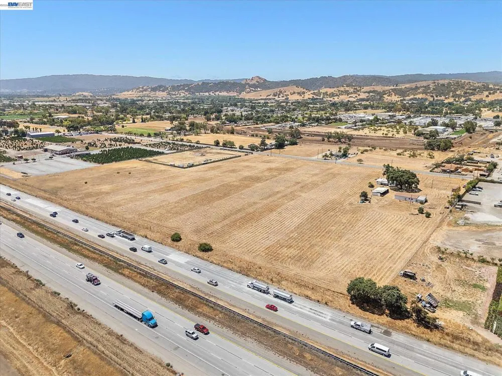 13690 Murphy Ave #E San Martin, CA 95046
