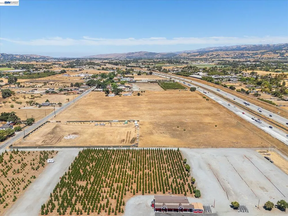 13690 Murphy Ave #E San Martin, CA 95046
