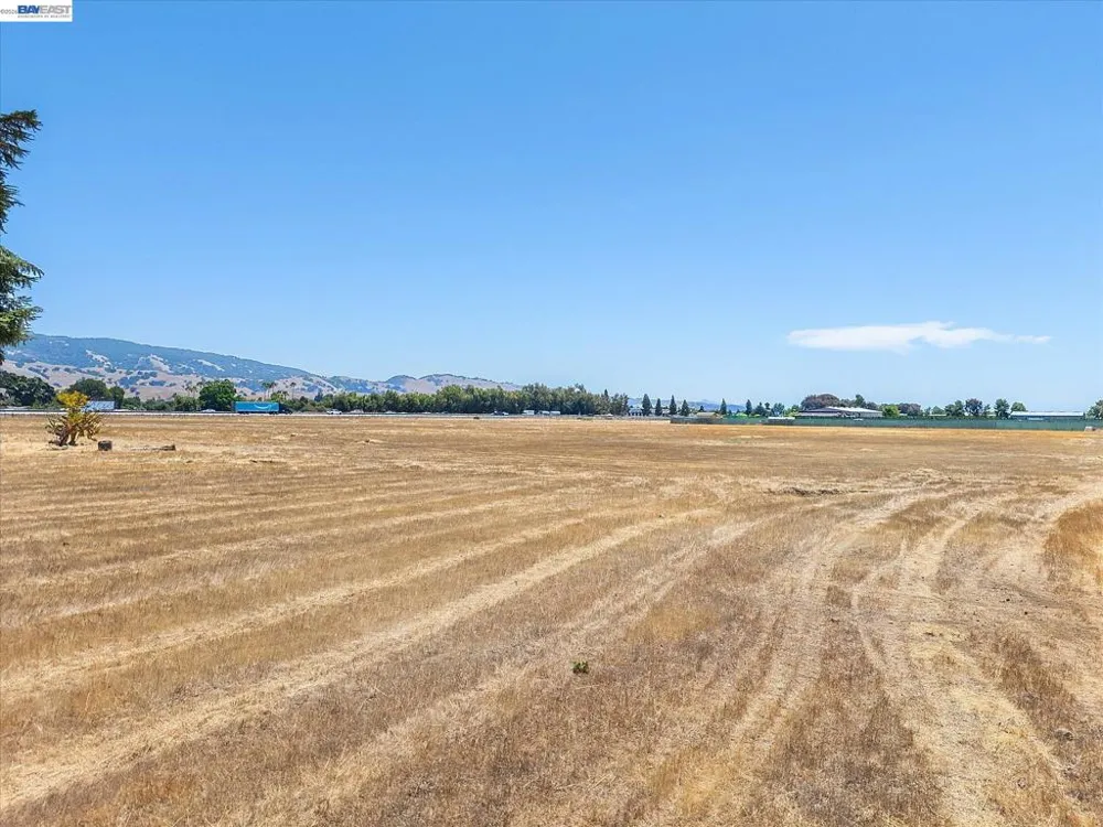 13690 Murphy Ave #E San Martin, CA 95046