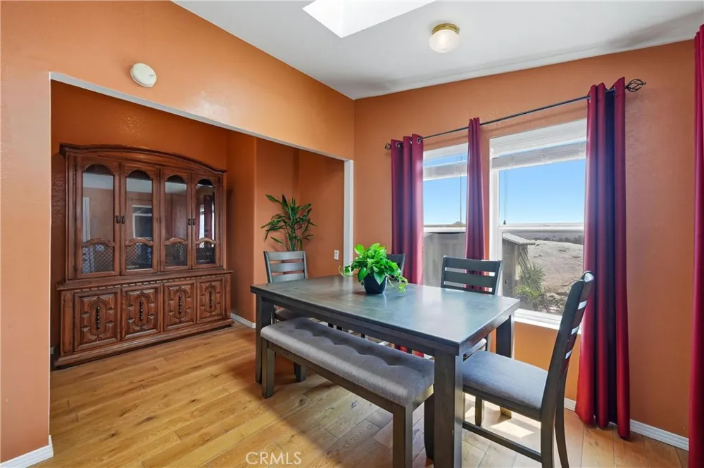 22201 Alviso Perris, CA 92570