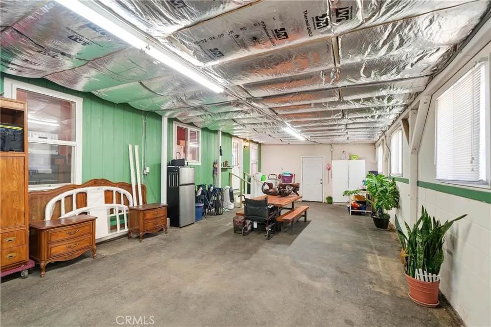 22201 Alviso Perris, CA 92570