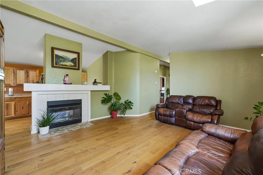 22201 Alviso Perris, CA 92570
