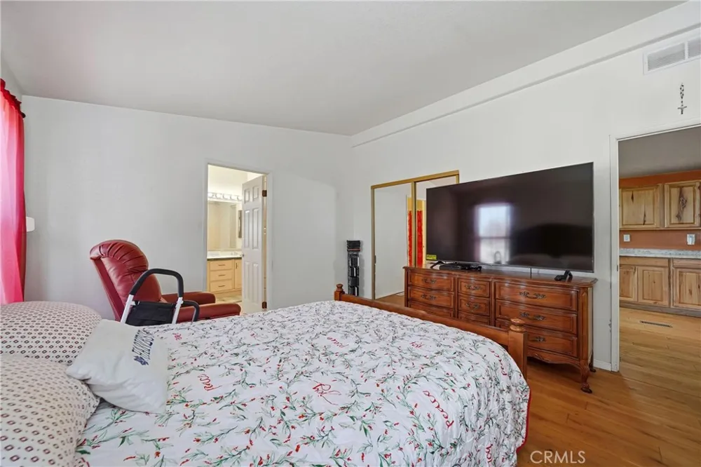 22201 Alviso Perris, CA 92570