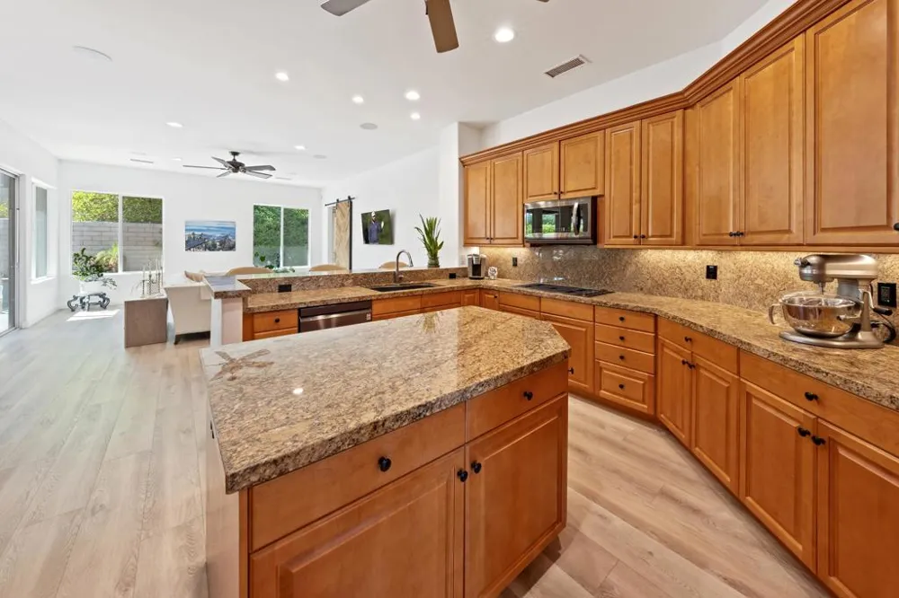7 Hillcrest Drive Palm Desert, CA 92260
