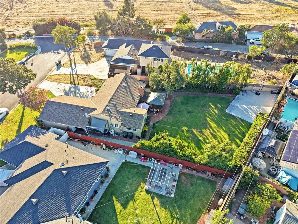 7211 Glencliff Downey, CA 90240