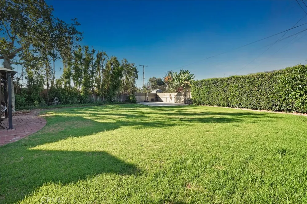 7211 Glencliff Downey, CA 90240