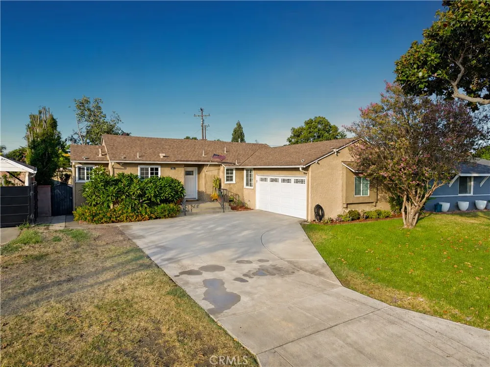 7211 Glencliff Downey, CA 90240