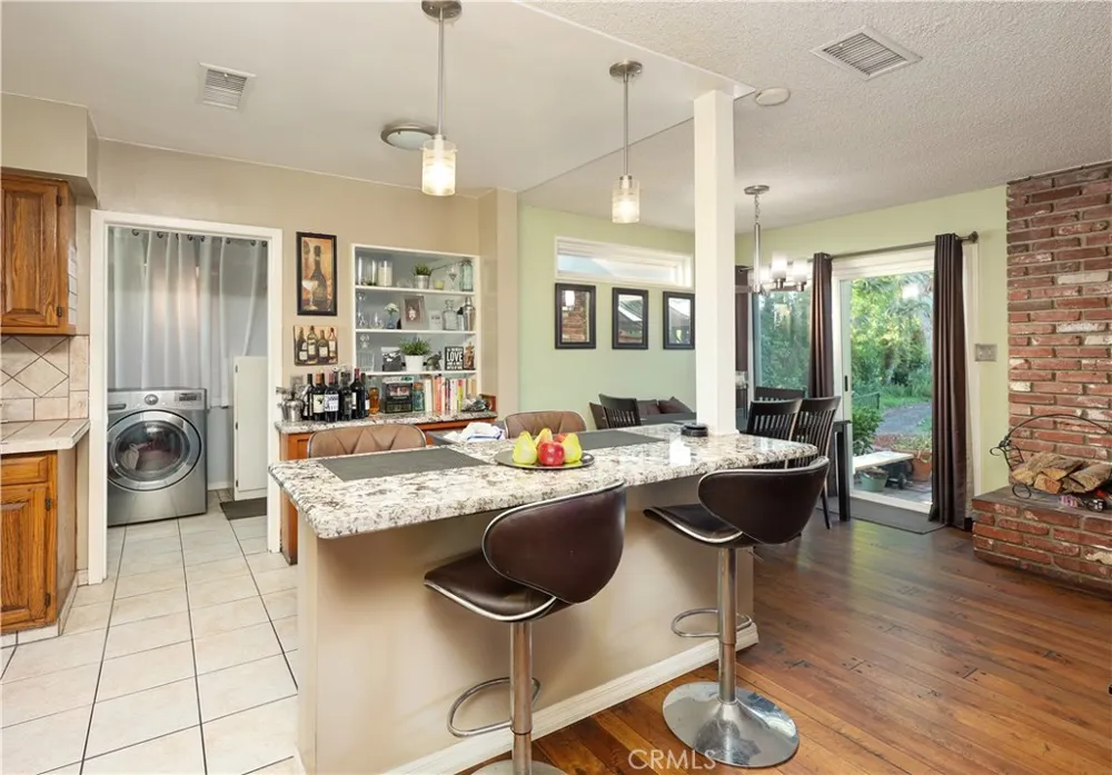 7211 Glencliff Downey, CA 90240