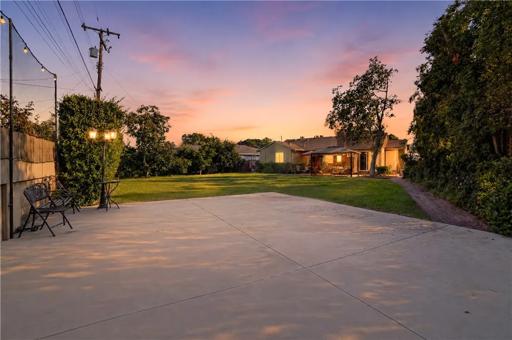 7211 Glencliff Downey, CA 90240