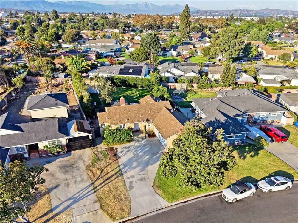 7211 Glencliff Downey, CA 90240