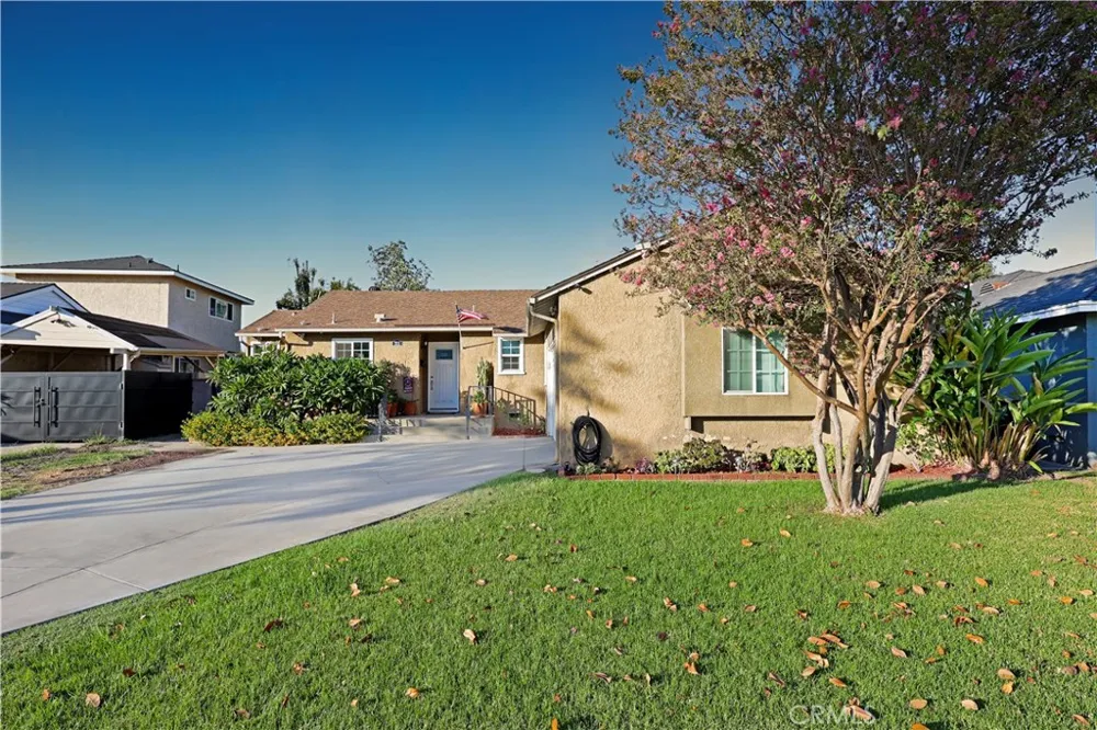 7211 Glencliff Downey, CA 90240