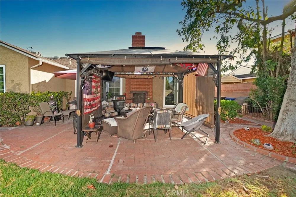 7211 Glencliff Downey, CA 90240