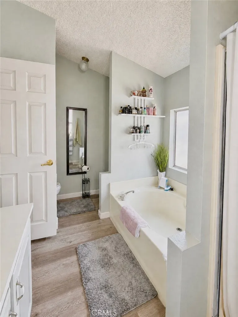 21500 Lassen Street #99 Chatsworth, CA 91311