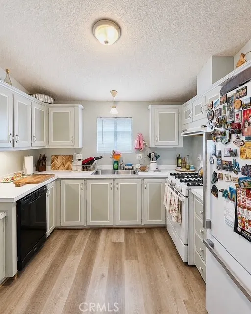 21500 Lassen Street #99 Chatsworth, CA 91311