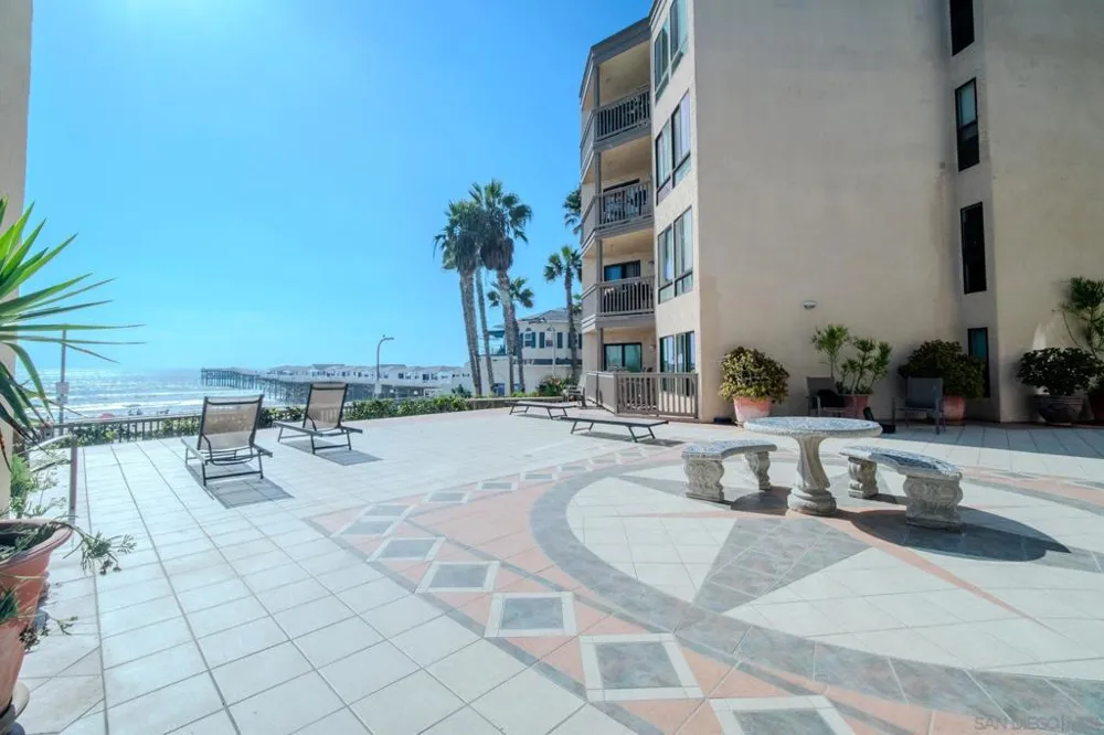 4465 Ocean #4 San Diego, CA 92109
