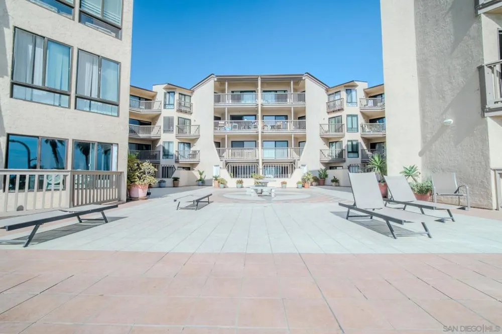4465 Ocean #4 San Diego, CA 92109