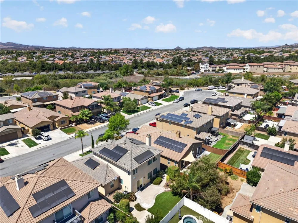 35636 Loggins Court Winchester, CA 92596