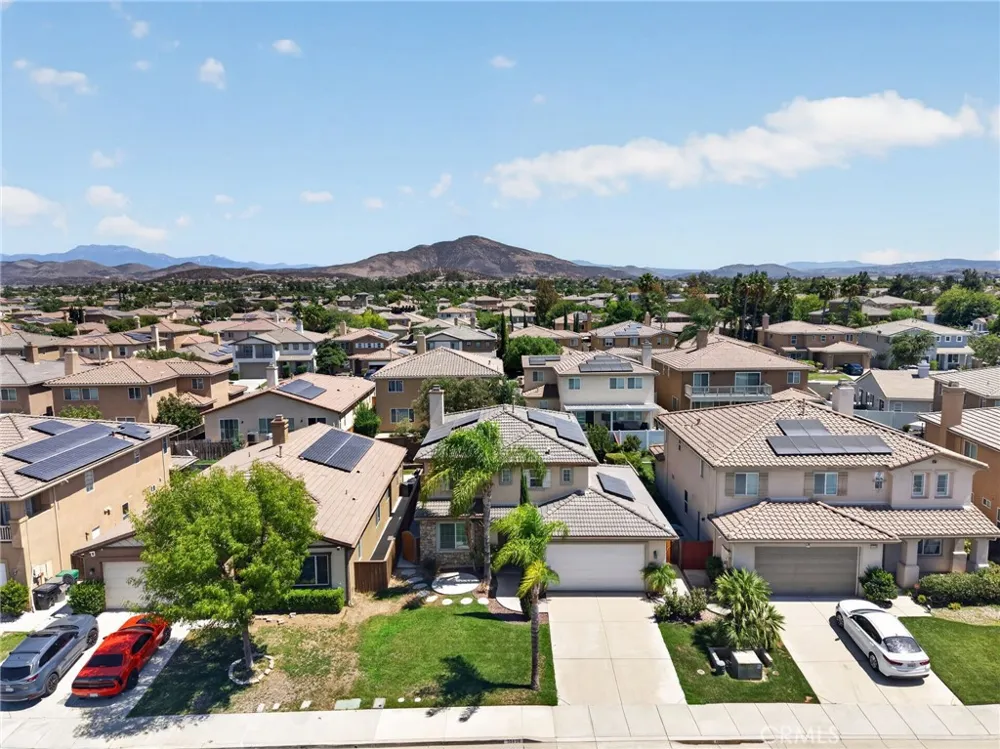 35636 Loggins Court Winchester, CA 92596