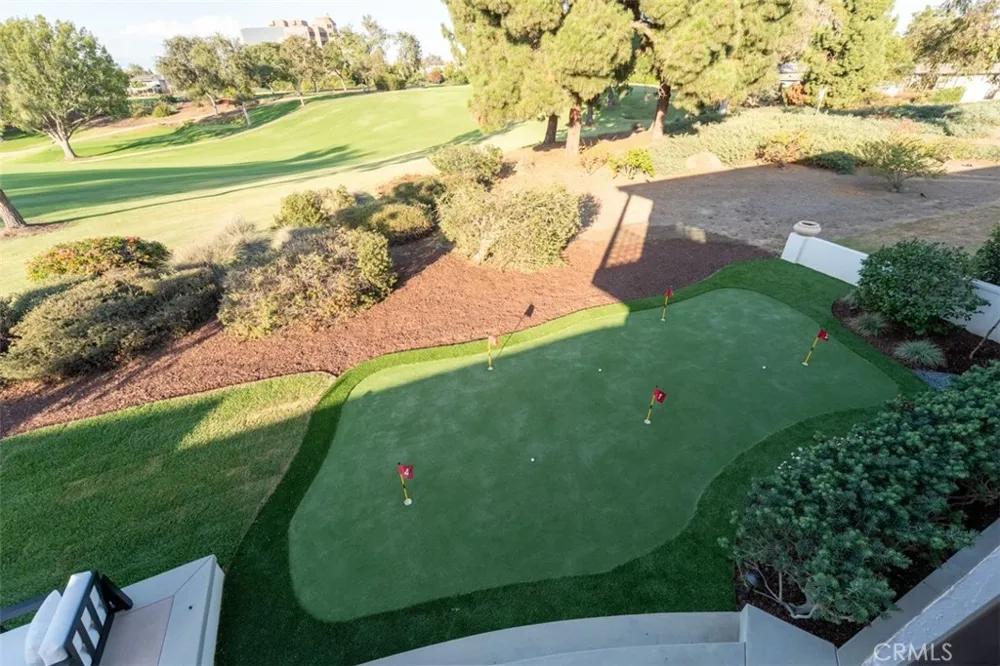 4230 Virginia Road Long Beach, CA 90807