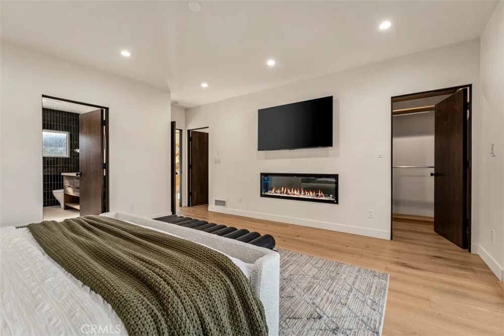 4230 Virginia Road Long Beach, CA 90807