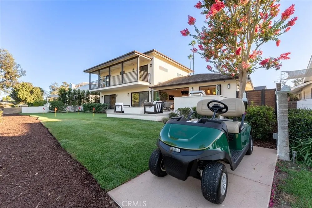 4230 Virginia Road Long Beach, CA 90807