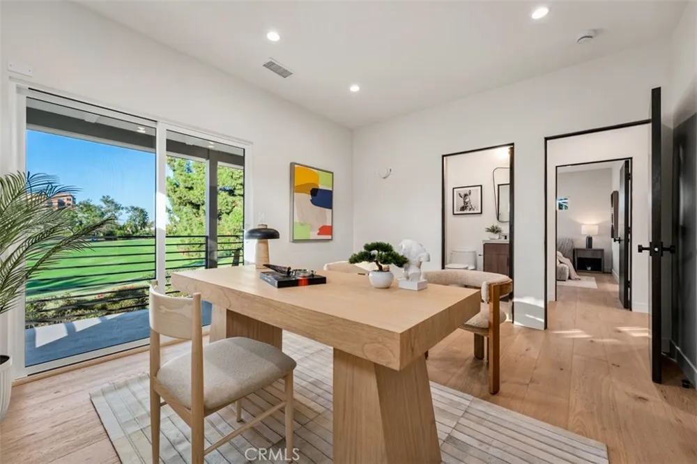 4230 Virginia Road Long Beach, CA 90807