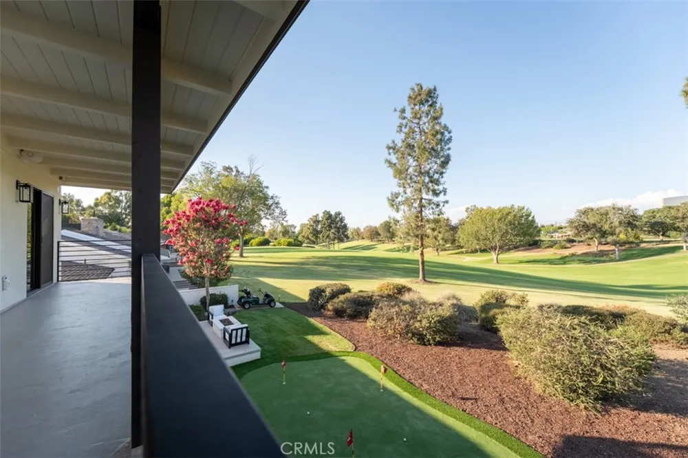 4230 Virginia Road Long Beach, CA 90807